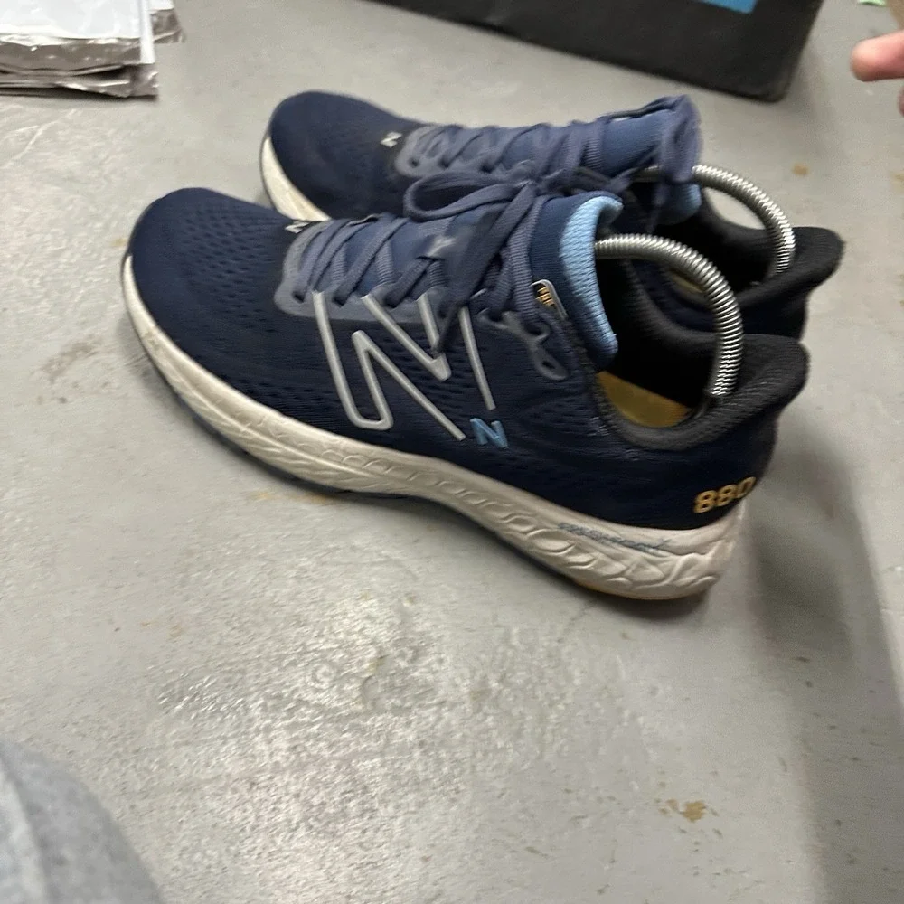 Mens New Balance Fresh Foam 880v13 Navy Blue Yellow Size 9.5 Walking Shoes‎